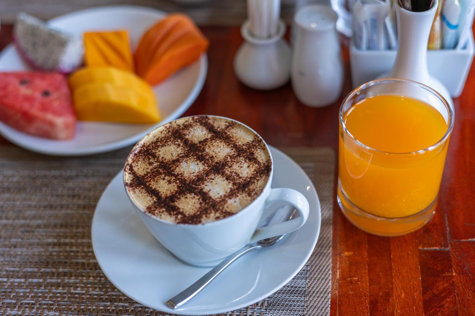 Two Seasons Siem Reap Hotel Exterior foto A cup of cappuccino